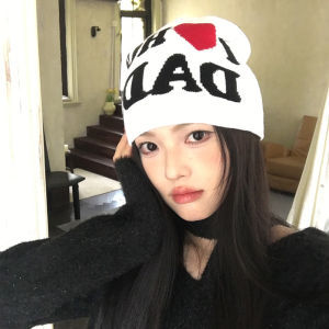 อเมริกัน ดีไซน์ ตัวอักษรถัก ขนสัตว์ หมวก ผู้หญิง ฤดูใบไม้ร่วง ฤดูหนาว ส่วนบุคคล อุ่น ทนความเย็น เส้นรอบวงศีรษะขนาดใหญ่ ป้องกันหู หมวกเย็น