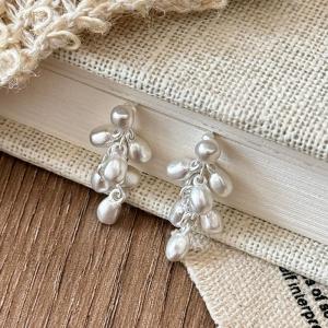 Silver Grape Cluster Tassel Earrings Womens Unique Design Fashion Stud Earrings S925 Silver Needle Ear Jewelry