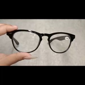 Kacamata Untuk Orangtua Lensa Plus Rabun Dekat Ready Ukuran +1.00 +1.25 +1.50 +1.75 +2.00 +2.25 +2.50 +2.75 +3.00 Untuk Pria Wanita Frame Oval Warna Hitam Full Bingkai Ringan Kokoh