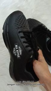 Sepatu Komin 39-44: Pilihan Terbaik untuk Kuliah & Kerja