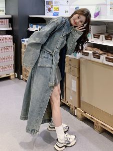 เสื้อแจ็คเก็ตยีนส์ทรงหลวมสไตล์เกาหลีสำหรับผู้หญิง ทรงหลวม แขนยาว ปกเสื้อ กระดุมเดียว ทรงหลวม ฤดูใบไม้ผลิและฤดูใบไม้ร่วง