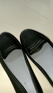 Sepatu karet Fantopel Hitam Fuhaha Polos Motif Lubang Size 36 - 40 TJ707