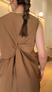 🔖Mirrorsister 50205.4 ชุดออกงาน เซ็ทเสื้อแขนกุดคู่กางเกง ตัวเสื้อด้านหลังเก๋แต่งม้วนผ่าแหวก ใส่ได้บ่อยหลากหลายโอกาส