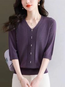 Summer Thin Ice Silk V-Neck Knitted Top Womens New 2025 Seven-Arm T-Shirt Moms Base Layer Small Shirt Loose Fit Commute Style