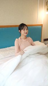 [SG READY STOCK]Travel Disposable Bedding Set - Pillow Case Bedsheet Bed Cover Hotel Essentials Bedsheet Quilt Hotel Sheets