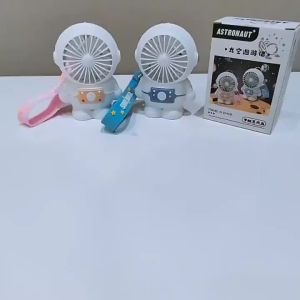 ✨ 2025 ✨ New Astronaut USBLittle Fan Spaceman Cute Rechargeable Portable Handheld Desktop Fan