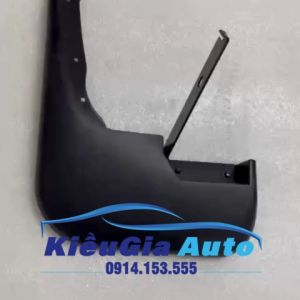 Chắn bùn bánh Ford Transit 2008-2021 7G1928344BAW Chính hãng