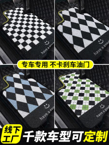 Cute Serialized Universal Car Foot Mat Preventing Dirt Pad Cartoon Foot Pad for Driving Vehicle Customized