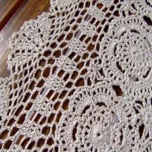 Crocheted Doilies 35x50cm (12X18 inches) Vintage Place Mat Handmade Crochet Lace Table Mat