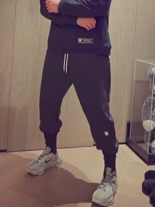 กางเกงวอร์มบาสเก็ตบอลชาย UH กางเกงขายาวทรงหลวม ระบายอากาศได้ดี แห้งเร็ว ดูดซับเหงื่อ กางเกงขายาวทรงหลวมสำหรับเล่นบาสเก็ตบอล