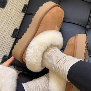 Womens Winter Snow Boots Sheepskin Fur Integrated Thickened Fleece Slip-On Lazy Shoes Princess Style Short Tube Low Heel