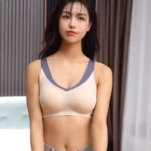 READY STOCK Lenna Lingerie Women Bra Thailand Latex 3D Fashionable Wireless Elastic Breathable Seamless Ice-silk 3 Back Hook Deep V shape strapable bra