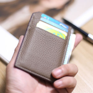 กระเป๋าใส่บัตรหนังวัวชั้นดีแบบบางเฉียบ กระเป๋าใส่ใบขับขี่แบบพกพาขนาดเล็ก กระเป๋าใส่บัตรแบบหนึ่งชิ้น กระเป๋าใส่บัตรแบบเรียบง่าย กระเป๋าใส่บัตรแบบหนังวัวชั้นดี