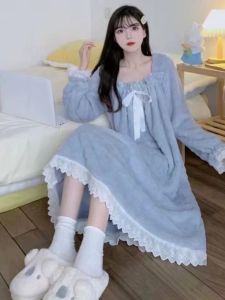 Áo Ngủ Lông Cừu Coral Dày Dài Tay Áo Khoác Ngoài Mùa Đông Cho Nữ Áo Khoác Ngoài Dài Vừa Phải Áo Chui Đầu Cổ Tròn Họa Tiết Hoạt Hình