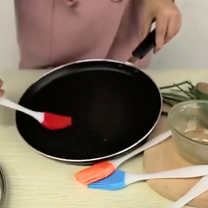 BBQ Grill Glazing Brush 🥩 BPA Free Silicone / For Butter Oil Sauce Marinades / Home Cooking Multipurpose / Soft Bristles / Easy Clean / BBQ Pastry Baking