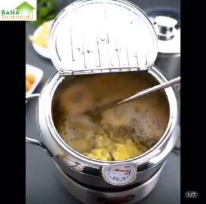 NỒI CHIÊN INOX PHONG CÁCH NHẬT BẢN CÓ NHIỆT KẾ VÀ NẮP ĐẬY GẮN GIÁ THOÁT DẦU BAHAMAR" có gắn nhiệt kế kiểm soát nhiệt độ chiên và có giá thoát dầu cho thức ăn không bị đọng dầu dư thừa
