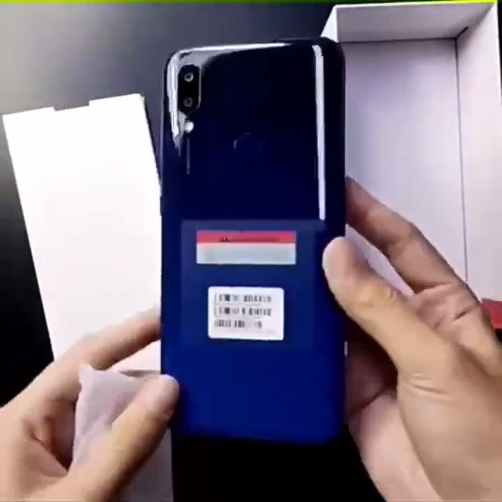 Xiaomi Redmi 6/128GB 4/64GB 3/32GB Layar inch Garansi