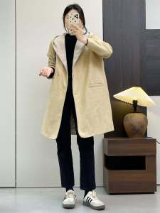 เสื้อโค้ทขนสัตว์มีฮู้ดยาวปานกลางสำหรับผู้หญิงในฤดูหนาว เสื้อโค้ทขนสัตว์แบบหลวมๆ สบายๆ ผสมโพลีเอสเตอร์ ทรงเข้ารูป
