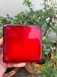 พลอย100% LAB MADE ก้อน กระจกเจียได้ทุกชนิด แกะสลักด้วย...0.656 (gram กรัม )glass rough Ruby ความยาวและ ความกว้าง 4X4 inch นิ้ว)(ความหนา 1.00 inch นิ้ว)""