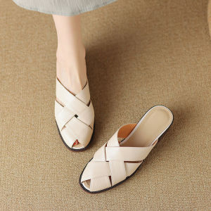 รองเท้าแตะหนังแท้สำหรับผู้หญิง ทรงหัวมน ครึ่งนิ้ว ส้นสูงปานกลาง ฤดูร้อน 2025 รองเท้าแตะแบบสวมสบาย แฟชั่นอเนกประสงค์