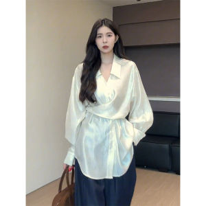 เสื้อเชิ้ตผู้หญิงคอวีแขนยาวผ้าอะซิเตทสีขาวสไตล์ฝรั่งเศส ดีไซน์ฤดูใบไม้ร่วง เสื้อตัวบนทรงเข้ารูปเอวเข้ารูป ทรงเข้ารูป