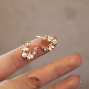 Gold Floral Mosquito Coil Ear Clip Women No Piercing Daily Simple Earrings Unique Artistic Ear Jewelry Fashionable Alloy Plant Pattern