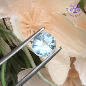 15 กะรัต พลอยอะความาลีน (Natural Aquamarine) สีฟ้าอ่อน รูปร่างไข่ เนื้อมีตำหนิภายในเล็กน้อย พลอยดิบไม่เผา พลอยธรรมชาติ