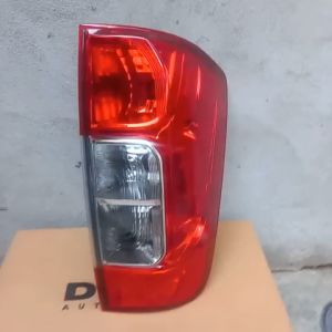 ĐÈN HẬU/ĐÈN PHANH NISAN NAVARA 2015-2020. HÀNG DEPPO ĐÀI LOAN.BÓNG HALOGEN