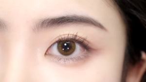 [Mua 1 tặng 1] Lens 0.00 có màu 1 tháng PEGAVISION Kaori Peony Brown - màu nâu nhạt tự nhiên | PEGAVISION