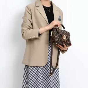 Womens high-end leather shoulder bag versatile and trendy handbag crossbody bag