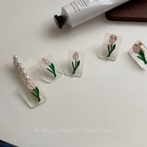 Original Design ต่างหูและหมวกทรงปากเป็ดแบบโปร่งใสประดับเพชรเทียม ดอกกุหลาบ ต่างหูแบบหัวเข็มขัด หมวก จี้หู เครื่องประดับแฟชั่น