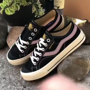 Promo Besar Besaran!! Ventela New Public Black Natural Sepatu /Sekolah/kuliah/Sneakers Kerja Pria Wanita Sepatulokal