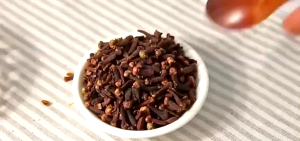 100% Natural Clove Powder Pure Ground Cloves for Cooking Baking Herbal Tea and Marinades