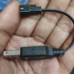 Batre Cash  Li-ion 37Volt Dan Kabel USB Charger 37Volt Cocok Untuk Batre Mainan Mobil Remot Dan Mainan Lainnya