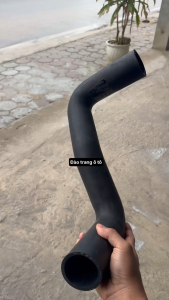 Cút nước dưới 4110 phi 50 cong tản nhiệt két nước xe ô tô 5 -7 tấn cao su đen