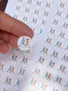 Sticker Chạy Bộ Thể Thao 15cm Giấy Khen Cho Trẻ Em Mô Hình Phát Triển Trường Mẫu Giáo Học Sinh Tiểu Học Đánh Giá Khen Ngợi