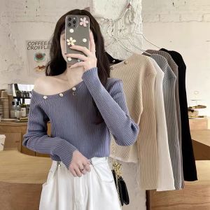 11207 พร้อมส่ง เสื้อสเวตเตอร์แขนยาว เปิดไหล่ข้างเดียว ผ้าหนานุ่มใส่สบายเรียบหรูสไตล์เกาหลี