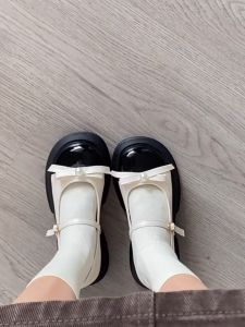 🚚 จัดส่งจากประเทศไทย - สุภาพสตรีรองเท้าส้นเตี้ยรองเท้าหนังผู้หญิงรอบหัวแมรี่เจนใหม่วินเทจปากอ่อนรองเท้า Lefu