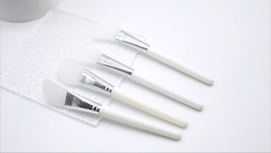 Silicone Brush Facial Brush Facial Tools Mask Brush Silicone Facial Brush Face For Clay Mask Sleeping Mask Mud Mask 刷子 CHIC&CO.