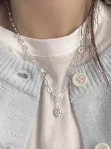S925 Sterling Silver Heart Shaped Necklace Diamond Embedded Clavicle Chain Fashionable Simple All-Match Zircon Sweater Chain
