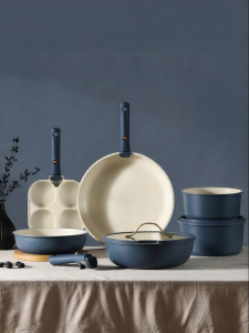 CAROTE | Non-stick Detachable Handle Cookware Set Home