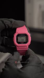 Jam Tangan Wanita Casio G-Shock X ITZY GMD-S5610IT-4A Black Dial Pink Resin Band