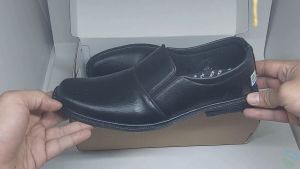 Sepatu Pantofel Kerja Pria Slip On Hitam