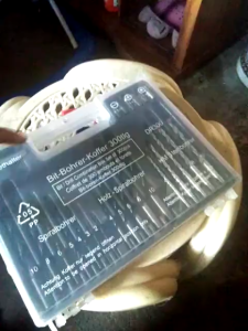 300PCS/BOX Drill Bit Set with Assorted Wall Anchors for Various Materials