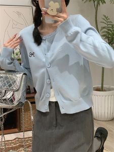 สไตล์เกาหลี ถักสั้น คาร์ดิเกน ผู้หญิง แฟชั่นปัก เสื้อสเวตเตอร์ เสื้อแจ็คเก็ต เสื้อท่อนบน อินเทรนด์ ฤดูใบไม้ร่วง งานจําเป็นเดินทางพร้อม