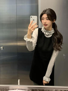 Elegant French Style Woolen Vest Dress Womens Winter Half High Collar Lace Knitted Base Shirt Two-Piece Set Short A-Line Skirt