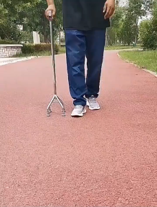 ไม้เท้าช่วยเดิน ไม้เท้า ไม้เท้า 3 ขา ไม้เท้าพยุงเดิน อย่างดีมีคุณภาพ รุ่น สำหรับผู้ป่วย ผู้สูงอายุ