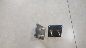 Trạm Kẹp Loa kt 86x86 mm. trạm loa làm bằng nhôm dày 4mm cọc loa bằng đồng nguyên chất. giá 1 cái.