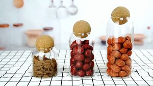 Toples Kaca Tutup Bola One Two Cups: Tempat Penyimpan Makanan Kue Kering & Bumbu Dapur