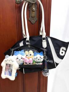 กระเป๋าถือผ้าไนลอนปักลายตัวอักษรแฟชั่น 2025 กระเป๋าสะพายไหล่ข้างเดียวแบบลำลองสำหรับเดินทาง กระเป๋าถือแบบอเนกประสงค์สำหรับวัยรุ่น